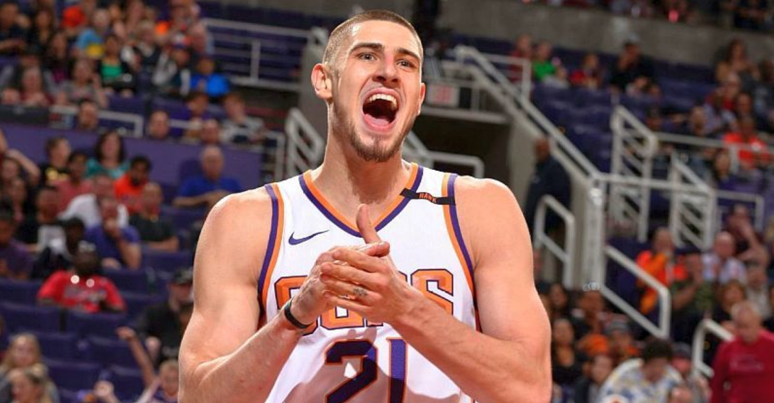 Официально: Лень стал игроком Лос-Анджелес Лейкерс